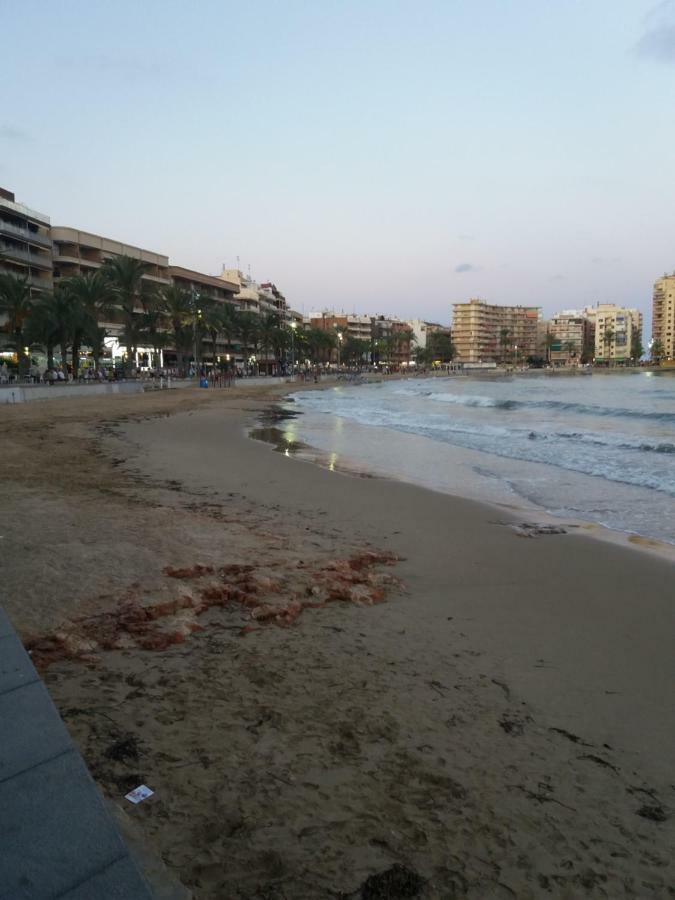 La Casa De Mi Madre Appartement Torrevieja Buitenkant foto